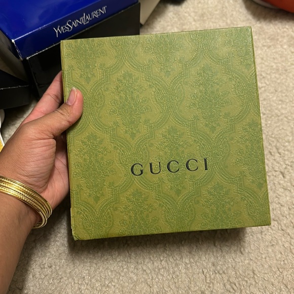 Never used Gucci 🧣 scarf - Picture 1 of 4